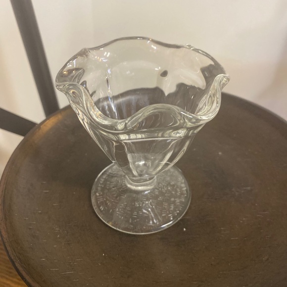 Vintage Tulip Clear Sundae Dessert Glasses (4) - Picture 2 of 3